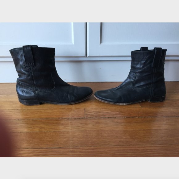 Frye Anna Shortie Booties - Picture 2 of 4